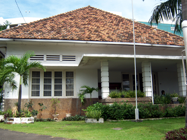  Rumah Jenderal di Jatinegara Silvia Galikano