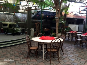 Halaman belakang Restoran Semarang